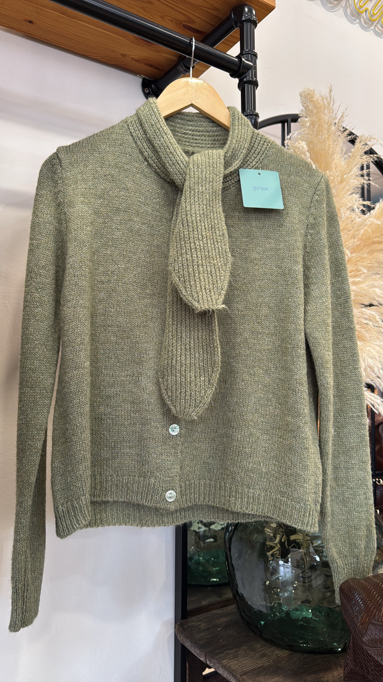 Rebeca nudo verde jabonoso