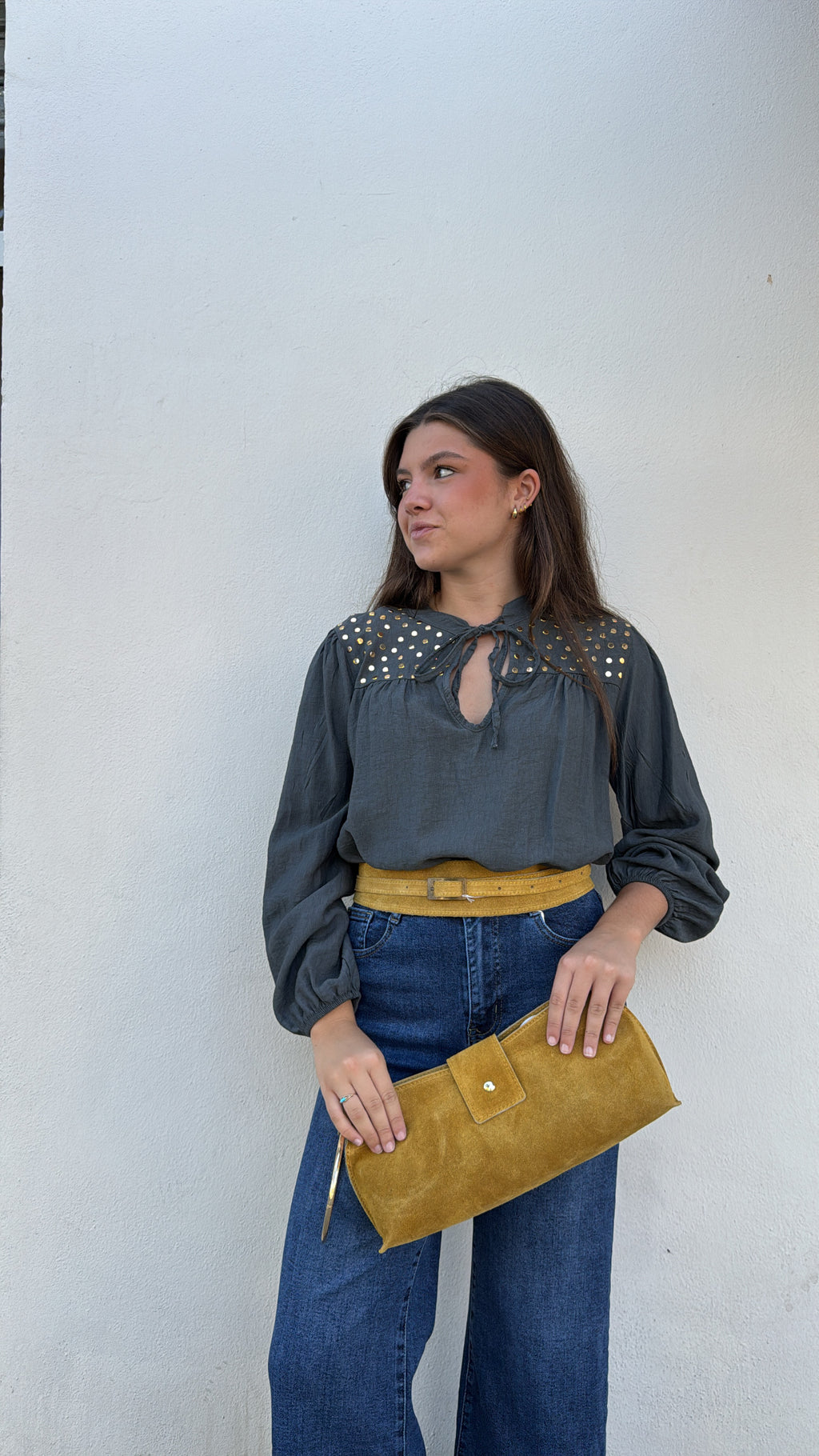 Blusa tachas Gris
