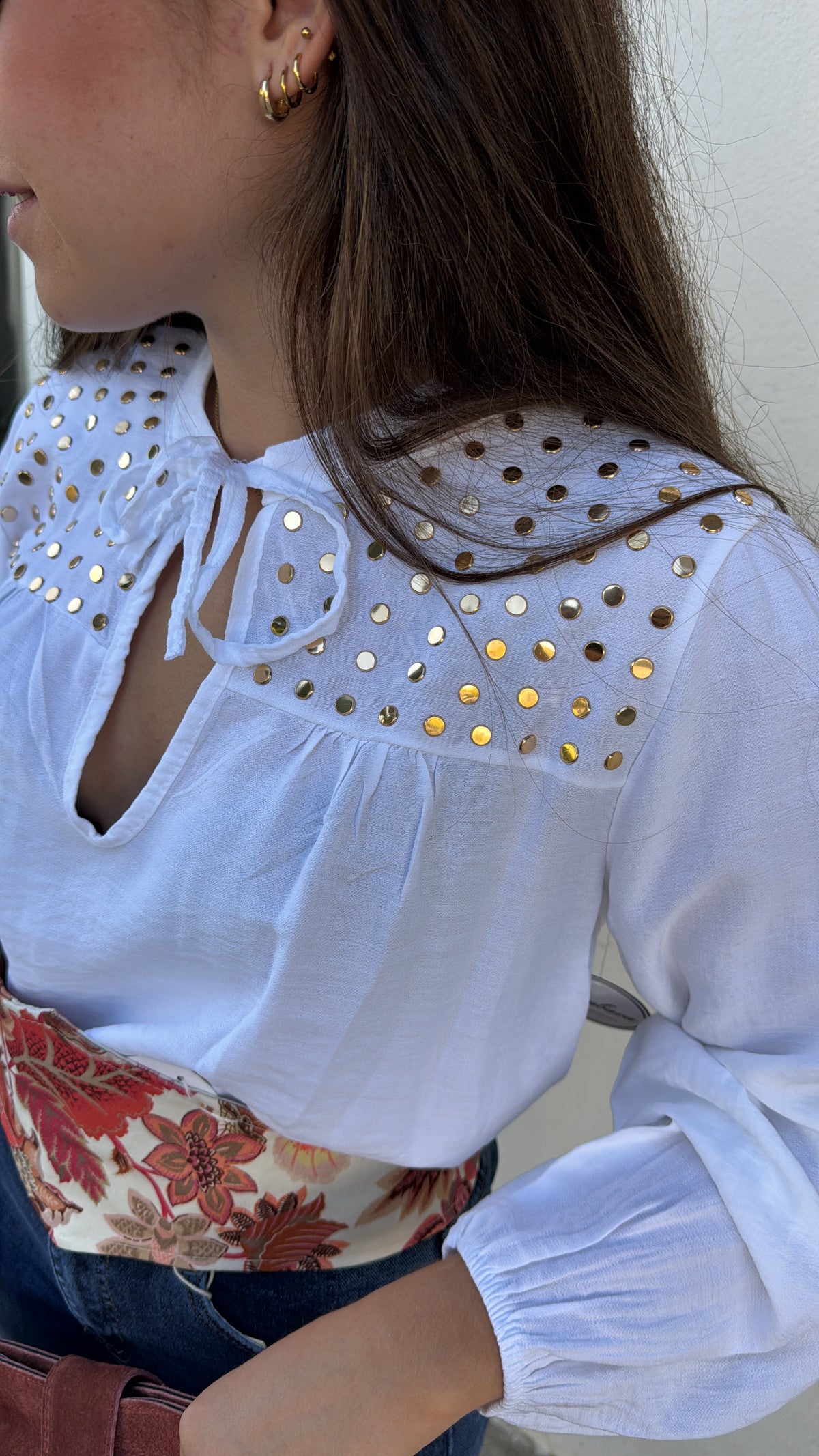 Blusa tachas Blanca