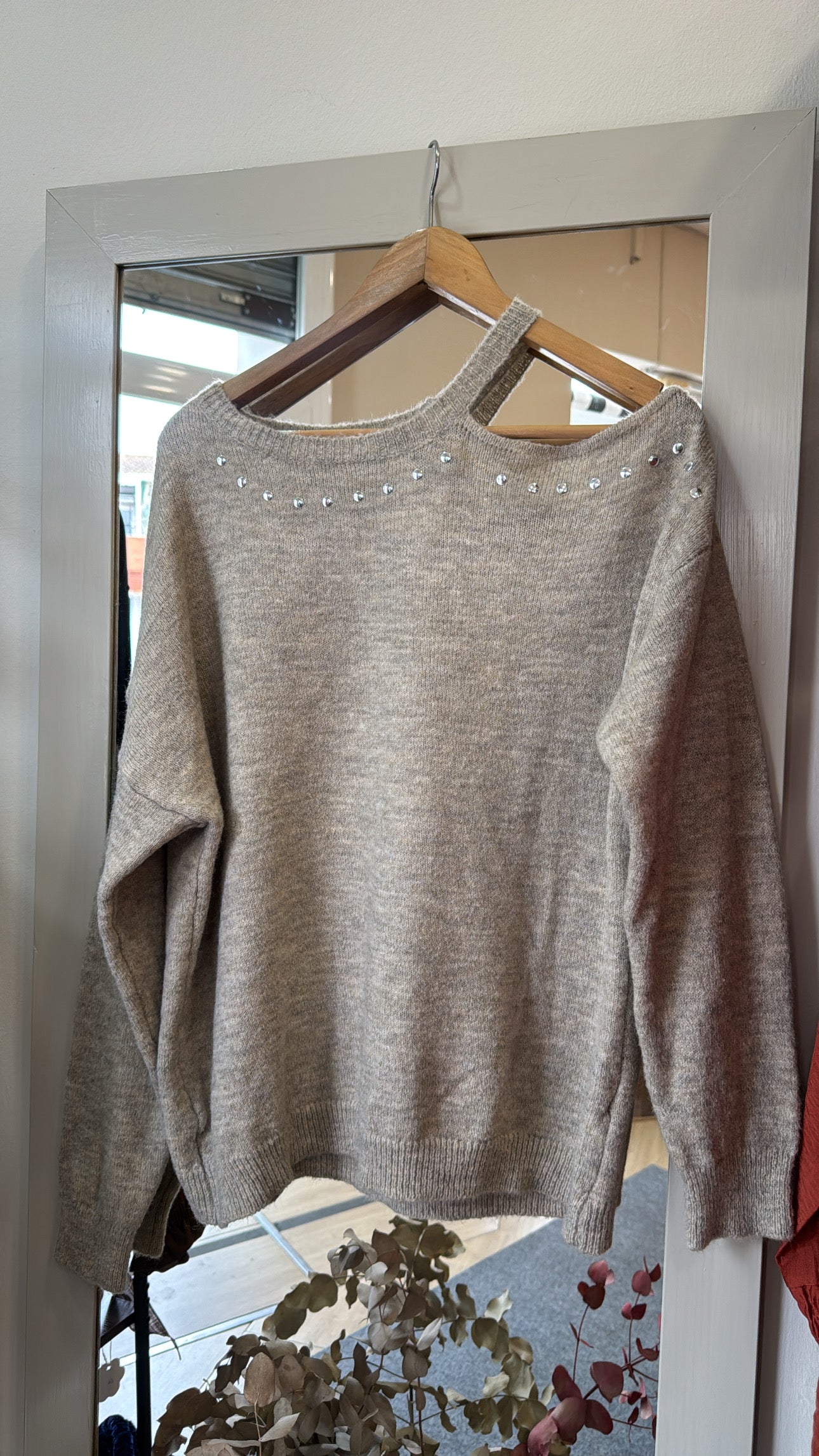 Jersey asimétrico tachuelas